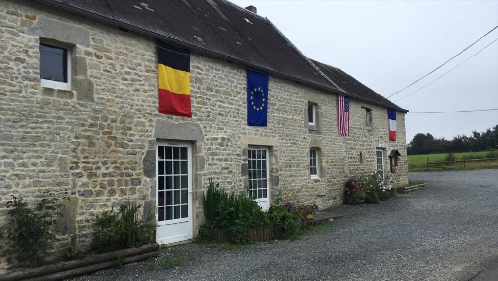 فيلا Chevrerie De La Huberdiere Liesville-sur-Douve المظهر الخارجي الصورة