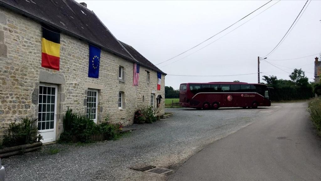 فيلا Chevrerie De La Huberdiere Liesville-sur-Douve المظهر الخارجي الصورة